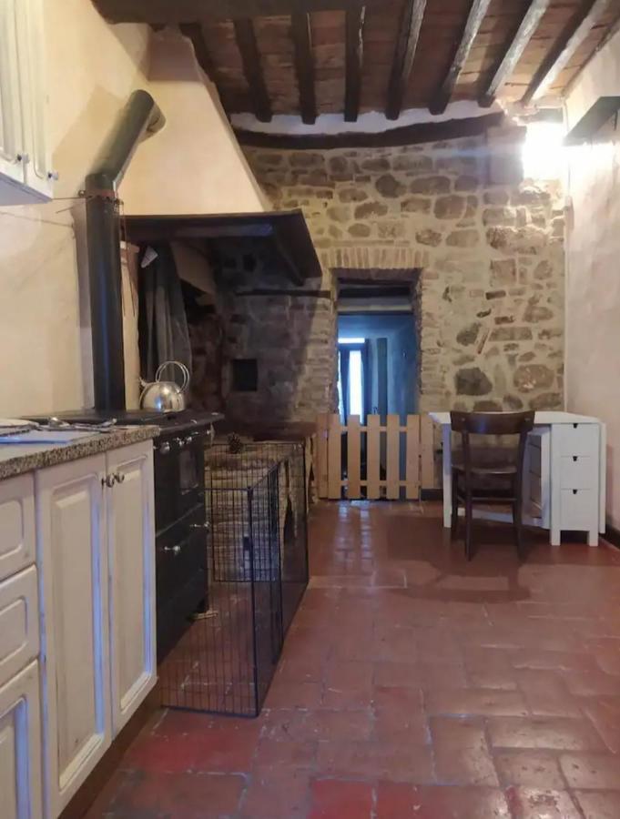 Casa Contadina In Borgo Medievale, Tuscany Monteguidi Екстер'єр фото